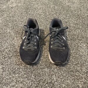 Women’s Dark Grey Nike Air Zoom Pegasus 34